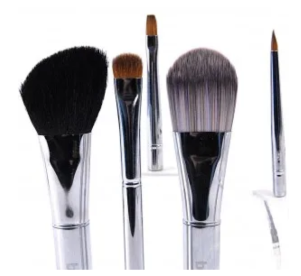 Travel Essentials 5 Piece Brush Kit